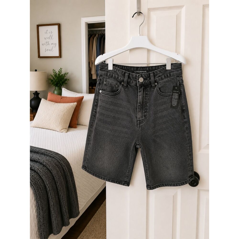 Liverpool Los Angeles Womens Black Denim Bermuda Jort Shorts 30 10 NWT